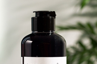 Ditubuhkan pada tahun 2005, mempunyai 13000 meter persegi bangunan kilang standard, adalah koleksi penyelidikan dan pembangunan, pengeluaran dan jualan di salah satu perusahaan bahan pembungkusan kosmetik.